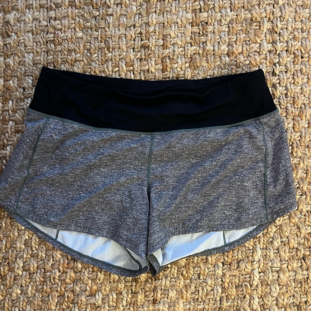 Lululemon - Speed Up Short 4”
